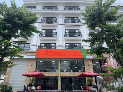 Cho thuê văn phòng có sẵn tầng 4,5,6 mỗi sàn 160m2