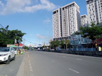 Cho thuê nhà mặt tiền Liên Phường 100-150m2 gần Đỗ Xuân Hợp