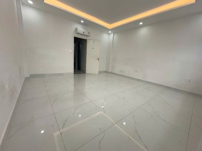 Cho thuê văn phòng KDT Vạn Phúc city 25m 5tr có tháng máy