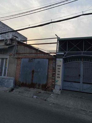 cần cho thuê miếng đất mặt tiền đường số 8