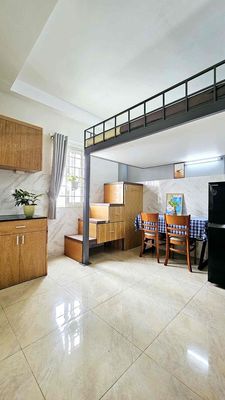 Duplex Thang máy , tầng cao thoáng , Full Tiện ích , view Lanmark
