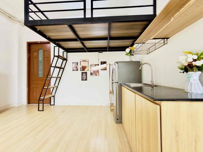 Duplex ban công sau lưng siêu thị Go Tô Hiến Thành