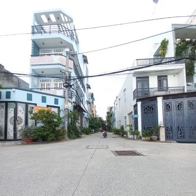 CC cho thuê nhà trọ gác xép gần công viên Thạch lộc 37