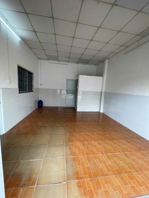 Mặt bằng kinh doanh, mặt tiền đường 7, ngay Hoàng Diệu 2, Thủ Đức