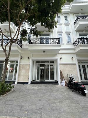 🔥 CHO THUÊ SHOPHOUSE VỊ TRÍ ĐẸP – KHU DÂN CƯ PHÚ MỸ 🔥