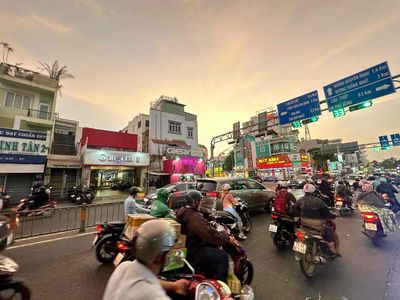 Góc 2 Mặt Tiền Phan Văn Trị - Ngay Siêu Thị Emart