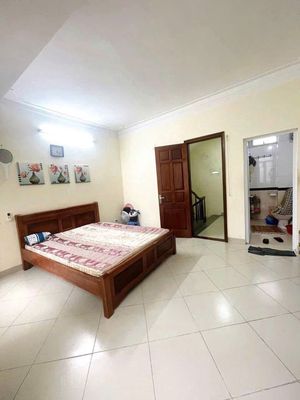 Cho thuê nhà 5 tầng Nam Dư, Lĩnh Nam, 3 ngủ, full đồ