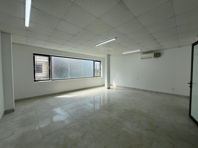 Cho thuê văn phòng Vạn Phúc- Sim Co Sông Đà, 85 m2/tầng 2 phòng lô góc