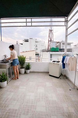 Phòng có sân chill chill wc riêng