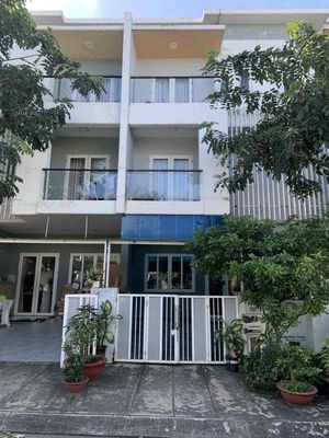 NHÀ PHỐ 5x15 3PN FULL NT KDC MEGA VILAGE Q9
