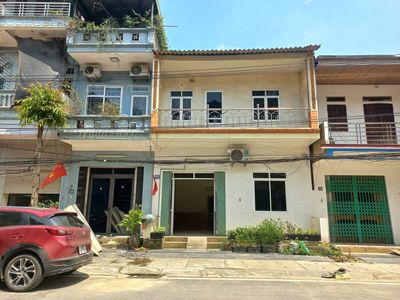 CHO THUÊ NHÀ MẶT PHỐ 2 TẦNG MẶT TIỀN 7M TẠI TRUNG TÂM YÊN BÁI