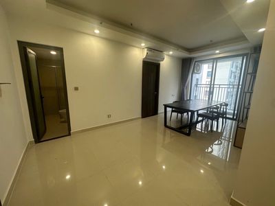 Cho thuê Q7 Boulevard nội thất cơ bản rèm máy lạnh nhà mới view đẹp