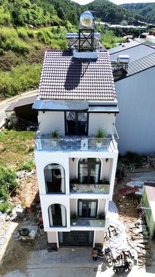 NHÀ ĐẸP MỚI XÂY NỘI THẤT ĐẦY ĐỦ SẴN Ở TẠI KQH AN SƠN ĐÀ LẠT