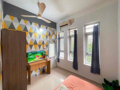 Ngay Công Viên Hoàng Văn Thụ 2p ngủ 55m2 Ban Công