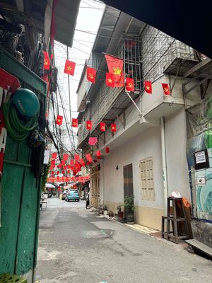 Chính chủ cho thuê nhà tập thể Thành Công. Nguyên Hồng. Ba Đình. HN 55