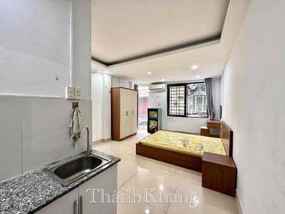 Căn Hộ Xa Bếp Cửa Sổ Bancol Full Nội Thất Rộng 35m2 Ngay Chợ Hoà Hưng