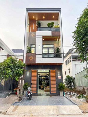 Bán nhà 1 trệt 2 lầu hướng Đông Nam- Kdc Hồng Loan