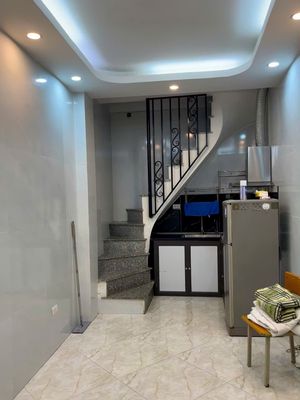 Cho thuê nhà nguyên căn mới xây 4 tầng tại ngõ 110 Minh Khai. 