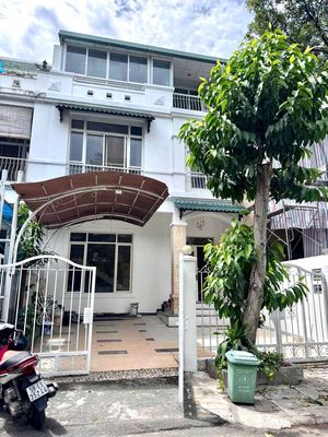 Cho thuê biệt thự Hưng Thái - Phú Mỹ Hưng Quận 7