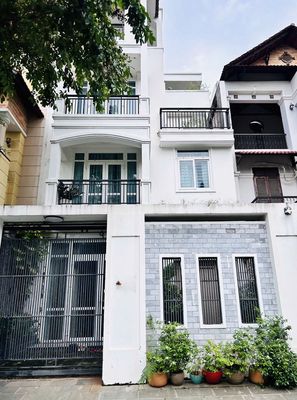 NHÀ ĐƯỜNG HUỲNH TỊNH CỦA DIỆN TÍCH: 7X20M TRỆT 2 LẦU CHO THUÊ