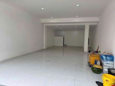 Ngang 6m ! Mặt Tiền Lê Quang Định Ngang 6x15m Có VỈa Hè Cho Quán Ăn