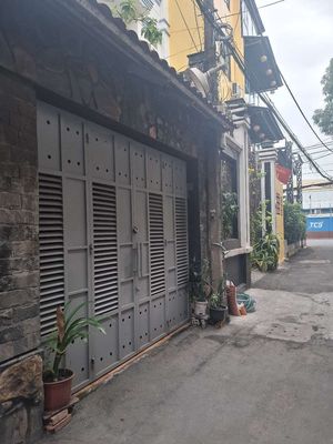 Chính chủ cho thuê nhà 40m2 mặt tiền hẻm Hậu Giang Tân Sơn Nhất