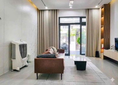 CHO THUÊ NHÀ ĐẸP 4PN NAM VIỆT Á MỚI TINH