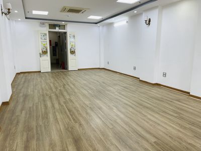 CHO THUÊ VĂN PHÒNG MẶT PHỐ NHÂN HÒA – HOÀNG ĐẠO THÚY KÉO DÀI – 65m²