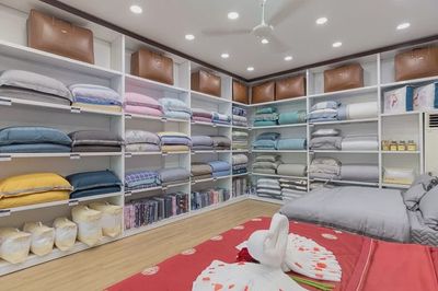 Mặt phố Nguyễn Khang rộng 70m xây 3 tầng mặt tiền5m kinh doanh đắc địa