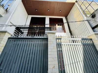 Cho thuê nhà nguyên căn Nguyễn Xí, 2 tầng, đẹp, chắc chắn