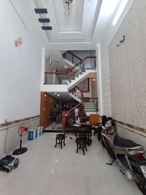 CHO THUÊ NHÀ KHU VIP 4X14, ĐÚC 5 TẦNG, HẺM THÔNG XE HƠI, GIÁ 17TR/THG