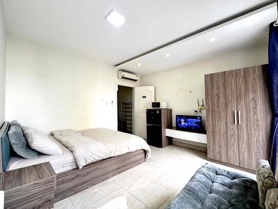 Phòng ban công Phú Nhuận