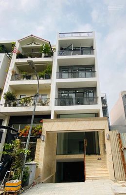 Tòa nhà văn phòng sàn trống suốt mới xây phường An Phú, quận 2