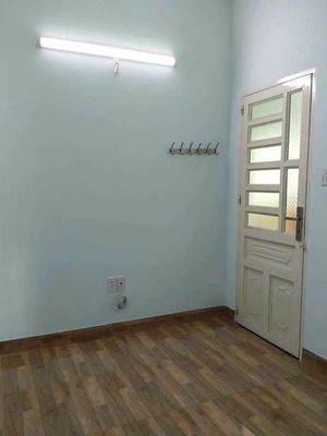 Gò vấp. Phòng cao cấp, giờ giấc tự do, toilet riêng biệt .