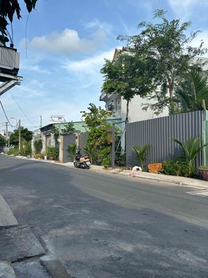 chính chủ cho thuê nhà nguyên căn 1 pn tại 1651/56 lê văn lương