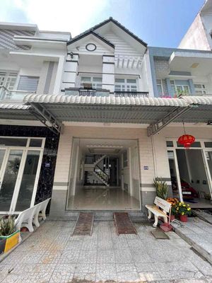 🌻C.G - CHO THUÊ NHÀ TRỆT LẦU ĐƯỜNG B5 KDC HƯNG PHÚ