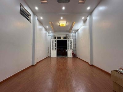 share sàn lầu1 đối diện emart