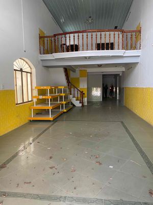 MT KINH DOANH ĐẮC ĐỊA - ĐỐI DIỆN CÔNG TY MAY NHÀ BÈ GIÁ 8,25 TỶ