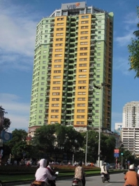 Cho thuê căn hộ 71 Nguyễn Chí Thanh. DT 127m2, 3 PN,, 2 WC