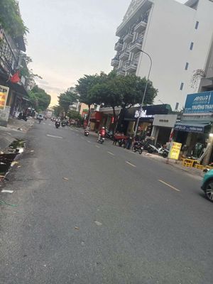 Cần cho thuê nhà MT 3B Cửu  Long P.15 Q.10