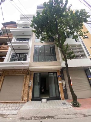 Cho thuê nhà ngõ 125 TRUNG KÍNH - Dt 55M2 x 6 Tầng thông - Thang Máy