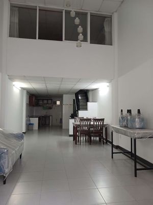 nhà mới sạch xẽ giá thuê 8tr,p16 ,GV