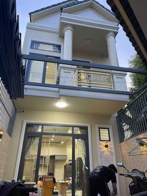 Nhà gần chợ Phú Mỹ 1 trệt 1 lầu sạch đẹp full nội thất, giá 15 triệu