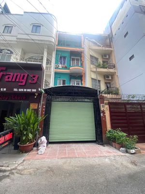 Chính chủ cho thuê nguyên căn 28/ Lữ Gia hẻm 7m. DT: 4,5 x 18m, 3 lầu.