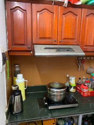 Cho thuê căn hộ tập thể 30m2,T3 , phố Huế, ngay chợ Hôm .