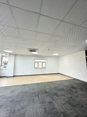 Cho thuê VP 160m2 Nguyễn Đình Chính view kính thoáng đón nắng tự nhiên