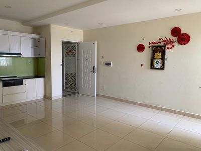 Cho thuê căn 3pn 2wc giá 8tr có nội thất vào ở ngay c/cư Dream Home Q8
