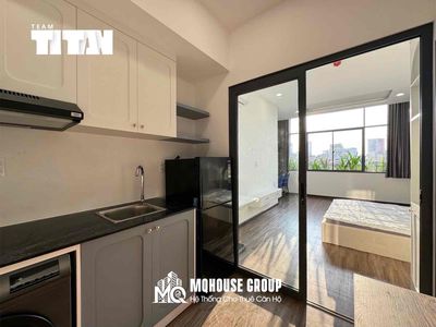 cho thuê căn hộ mới 100% tách bếp ngay ngã tư luỹ bán bích