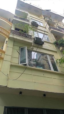 Nhà Nguyên Căn Ngõ 201  TRẦN QUỐC HOÀN - 35M2 X 6 TẦNG - GIÁ 18 TR/TH