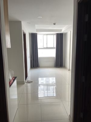 Cho thuê căn hộ Samsora 2PN,2WC giá thuê 4,5tr/tháng. Nội thất cơ bản